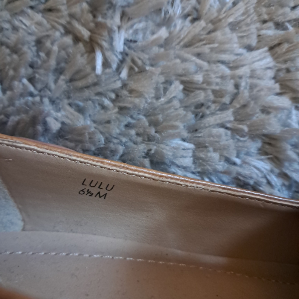Tahari Brown Loafers with Gold Chain - Picture 6 of 6